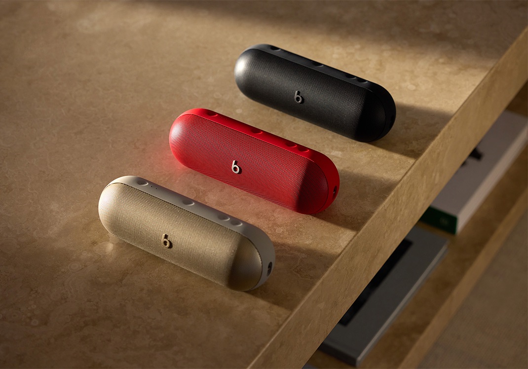 Beats Pill speakers in different colors