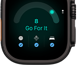 „Apple Watch Ultra 4“, titano korpusas, juoda spalva, pasirengimo įvertinimas 8, dešinė pusė iš išorės, „Digital Crown“, iškilęs šoninis mygtukas