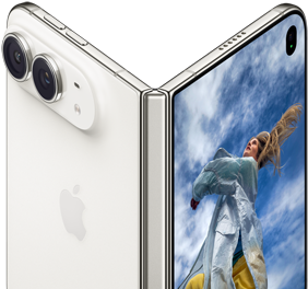 „iPhone Duo“, iš dalies atlenktas kaip knyga, viduryje – vyrių mechanizmas; kairėje išorinėje galinėje plokštėje matomas „Apple“ logotipas ir dvigubos kameros, dešinėje išoriniame ekrane rodomas šviesiaplaukio žmogaus portretas